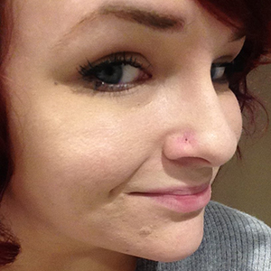 Glass store nose ring